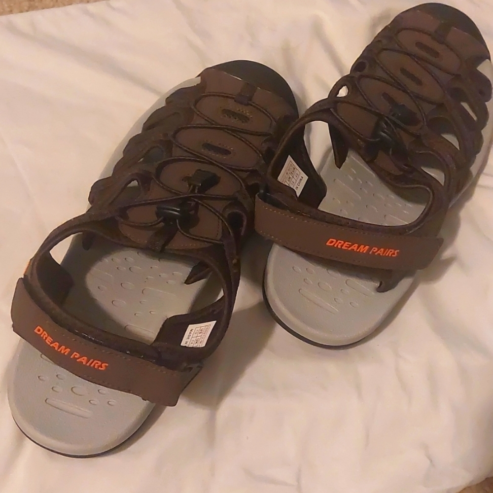 Fisherman sandals
